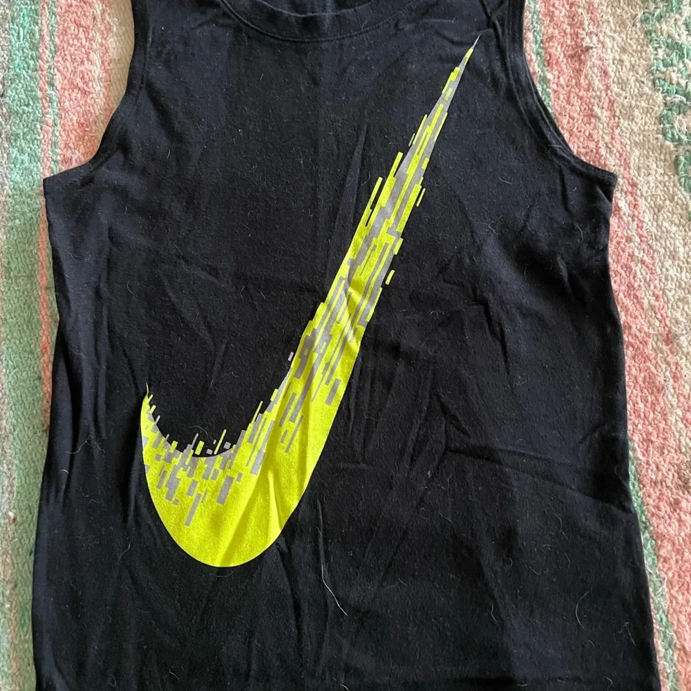 Nike Gray and Black Tank Top Athletic Style - Picture 2 of 5